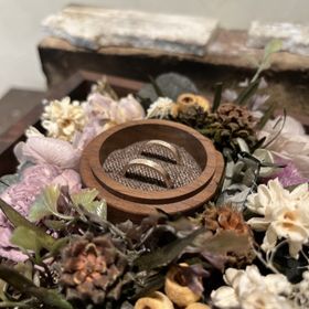 【鎌倉彫金工房の口コミ】 いわゆる王道のプラチナのキラキラしたら指輪よりもアンティーク調の落ち…