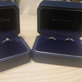 【銀座ダイヤモンドシライシの口コミ】 婚約指輪はシンプルながらもダイヤモンドを最大限に引き立ててくれる王道…