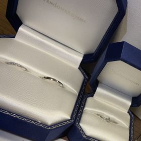 【ヴァンドーム青山(VENDOME AOYAMA)の口コミ】 指輪を探し始めて3店舗目のお店での購入でした。
今日いいの見つかればい…