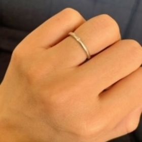 【4℃ BRIDAL(ヨンドシーブライダル)の口コミ】 シンプルなデザインのものが似合うと夫が選び、プロポーズしてくれました…