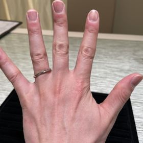 【TRECENTI(トレセンテ)の口コミ】 指輪のデザインがストレートまたはウェーブが良かったので、ストレートと…