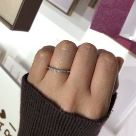 【ブルガリ(BVLGARI)の口コミ】 ダイヤの輝きが目立つデザインだと思いました。そこまで主張しているわけ…