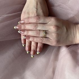 【ケイウノ ブライダル(K.UNO BRIDAL)の口コミ】 アンティークなデザインを探していたので、希望のものに出会えて即決断し…