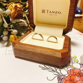 【TANZO.(鍛造指輪)の口コミ】 細くて華奢なリングがあまり好みではない2人、、。
どのブランドを見ても…