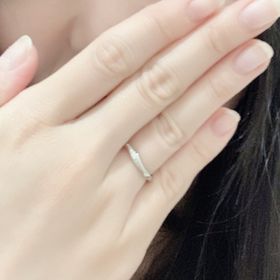 【アイプリモ(I-PRIMO)の口コミ】 動きがあるデザインが好みで、シンプルというよりはおしゃれな感じを探し…