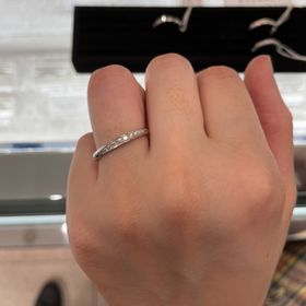 【ヴァンドーム青山(VENDOME AOYAMA)の口コミ】 どの指輪もデザインが可愛くて、試着する度にどれも素敵だなと思いました…