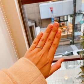 【ミンサーリングの口コミ】 ミンサー柄で絞って探していたところ、見つけました。青と透明のダイヤモ…