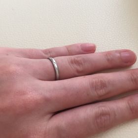 【nocur(ノクル)の口コミ】 シンプルなデザインで、長年つけていても飽きがこないと思い選びました。
…