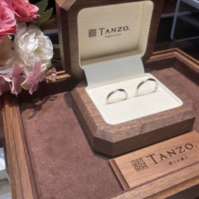 【TANZO.(鍛造指輪)の口コミ】 デザインを1から一緒に考えていただけ、沢山意見を言いましたが全て快く受…