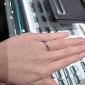 【ラザール ダイヤモンド(LAZARE DIAMOND)の口コミ】 なんと言ってもデザインが素敵でした。こちらのデザインに一目惚れして店…