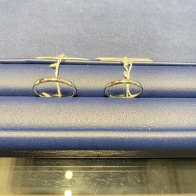 【銀座ダイヤモンドシライシの口コミ】 シンプルかつ、ひとつの小さなダイヤモンドがさりげなくついていて、主張…