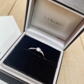【アイプリモ(I-PRIMO)の口コミ】 婚約指輪と結婚指輪を重ね付けしたいと思い、重ね付けしやすいデザインを…