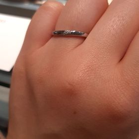 【アイプリモ(I-PRIMO)の口コミ】 シンプルなプラチナの指輪です。夫婦で同一のデザインにしたかったので、…