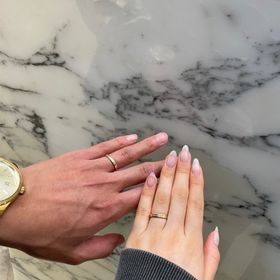 【アイプリモ(I-PRIMO)の口コミ】 色がプラチナよりゴールドの方が好みであり、肌が黒い人はゴールドの方が…