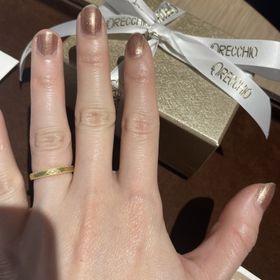 【ORECCHIO(オレッキオ)の口コミ】 絶対にゴールドが良いと思っていたので、数ある中からビビっときたので選…