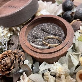 【鎌倉彫金工房の口コミ】 様々なデザイン、仕上がりがあります。素材もプラチナ、K18のイエローゴー…