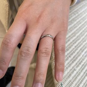 【LAPAGE(ラパージュ)の口コミ】 デザインと付け心地で決めました。
軽い付け心地とおしゃれなデザインが気…