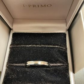 【アイプリモ(I-PRIMO)の口コミ】 指輪のデザイン 
シンプルですがゴールドがアクセントになっているので、…