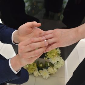 【銀座ダイヤモンドシライシの口コミ】 結婚に踏み込めず、遂に痺れを切らした彼女から婚約指輪を指定されたこと…