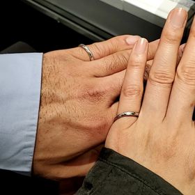 【銀座ダイヤモンドシライシの口コミ】 指輪は、ウェーブタイプで細かいダイヤか流れるように入っています。太さ…