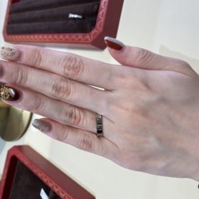 【カルティエ(Cartier)の口コミ】 カルティエのラブリングです。シンプルな細い指輪ではなく、存在感があっ…