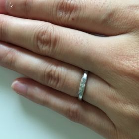 【4℃ BRIDAL(ヨンドシーブライダル)の口コミ】 金属アレルギーが心配だったので、アレルギーの少ない純度の高いプラチナ…