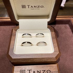 【TANZO.(鍛造指輪)の口コミ】 一からフルオーダーだったのと、2人で鎚目加工希望でした。
初めて伺った…