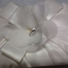 【ラザール ダイヤモンド(LAZARE DIAMOND)の口コミ】 ダイヤの4Cのうち、カットがとても良かったため輝きが美しかったことが決…