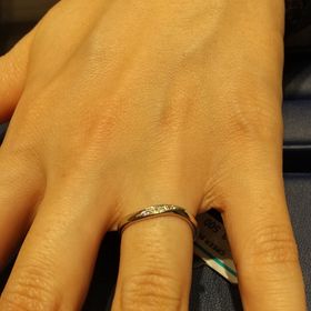 【銀座ダイヤモンドシライシの口コミ】 ・ダイヤモンドのカットがキレイ、高い技術を持っているのがわかる
・ウェ…