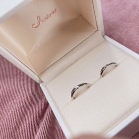 【I's stone(アイズストーン)の口コミ】 3店舗結婚指輪を試着しに行きましたが、デザインや形、細さ、ダイヤモンド…