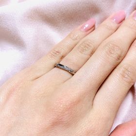 【銀座ダイヤモンドシライシの口コミ】 仕事中も着用したかったので「派手すぎず、控えめすぎない絶妙な輝き」が…