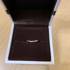 【アイプリモ(I-PRIMO)の口コミ】 デザインも、価格も、納得できました。細めのリングを希望しており、かつV…