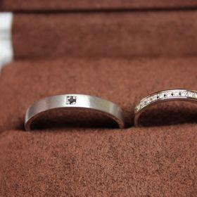 【JewelMIKI(ジュエルミキ)の口コミ】 嫁がデザインに一目惚れでした。
自分の指輪はシンプルで良かったのですが…