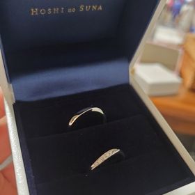 【HOSHI no SUNA 星の砂(ほしのすな)の口コミ】 デザインである程度のものをしぼりました。
曲線美があるもの、奥さんのは…