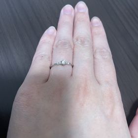 【ROYAL ASSCHER(ロイヤル・アッシャー)の口コミ】 老舗ブランドで、ブランド独自でダイヤをカットできるため、74面カットが…