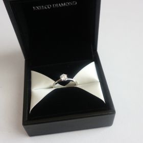 【エクセルコダイヤモンド(EXELCO DIAMOND)の口コミ】 プロポーズリングを頂き、婚約指輪は彼と一緒に探してていてエクセルコダ…