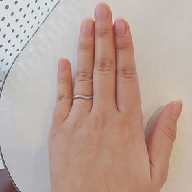 【ティファニー(Tiffany & Co.)の口コミ】 こちらの指輪は、丸っこいデザインで、しっくりと手に馴染みます。
また、…