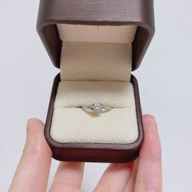 【宝寿堂(ほうじゅどう)の口コミ】 ダイヤのお値段がかなり手頃でした。
当初よりダイヤのカラットを大きくし…