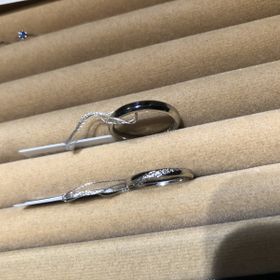 【TRECENTI(トレセンテ)の口コミ】 シンプルかつ、メレダイヤモンドのものを探していました。私がストレート…