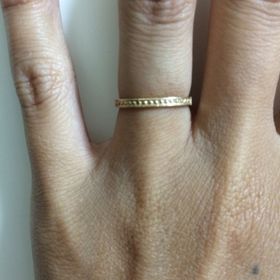 【AHKAH(アーカー)の口コミ】 結婚指輪は絶対にこちらのブランドで…！と決めていました。シンプ…