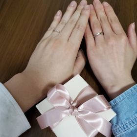 【アイプリモ(I-PRIMO)の口コミ】 デザインに一目惚れしました。女性用のリングは、ダイヤが埋め込み式では…