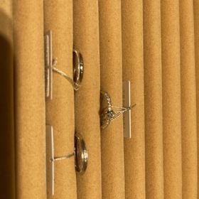 【TRECENTI(トレセンテ)の口コミ】 石が入っていてキラキラしている素材も、他社ブランドと比較して丁寧に埋…