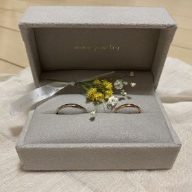 【mina.jewelry(ミナジュエリー)の口コミ】 質感、素材、形などをかなりの種類から選べる為、必ず自分が気に入るよう…