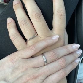 【エクセルコダイヤモンド(EXELCO DIAMOND)の口コミ】 シンプルなものにするかすごく悩みましたが、ダイヤモンドが推しなので、…