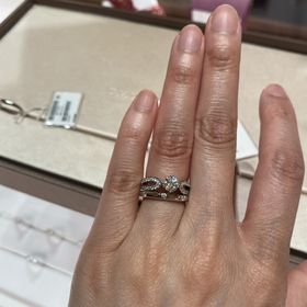 【ブルガリ(BVLGARI)の口コミ】 色々な豪華な指輪を出してくださりましたが、最終的にブルガリで気に入っ…