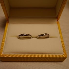 【ケイウノ ブライダル(K.UNO BRIDAL)の口コミ】 お店の方とデザイナーの方の2人に担当についていただき、気の済むまでじっ…