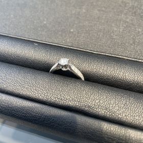 【エクセルコダイヤモンド(EXELCO DIAMOND)の口コミ】 自分の性格上、物の扱いがだらしないので特別な時以外は飾っておきたいの…