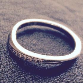 【festaria bijou SOPHIA(フェスタリア ビジュソフィア)の口コミ】 マリッジリングと重ね付けできるよう、細身のデザインで探していました。…