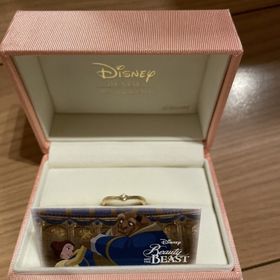 【ケイウノ ブライダル(K.UNO BRIDAL)の口コミ】 初めは王道のティファニーを検討していたのですが、デザインと価格面で悩…