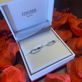 【FISCHER(フィッシャー)の口コミ】 長持ちする指輪が欲しくて、プラチナが含有されている指輪を探しておりま…